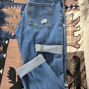 Levi's Distressed Blue Boyfriend Capri Jeans